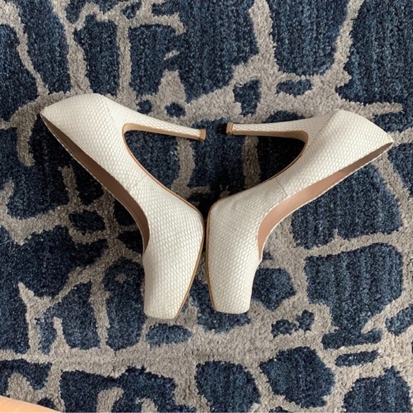 Bcbgeneration platform heels/pumps/shoes Sz 7.5 ivory white cream - Picture 6 of 7